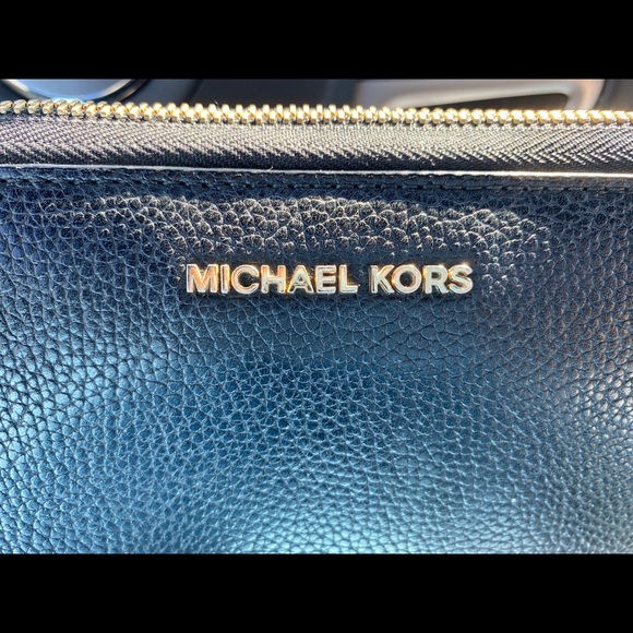 Michael Kors Wallet - Picture 3 of 4